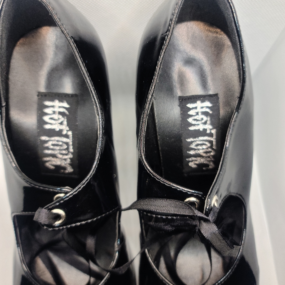 Hot topic heels